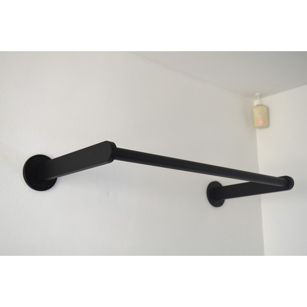 Zwarte kapstok voor hangers - Art.nr. ZW02-7000
